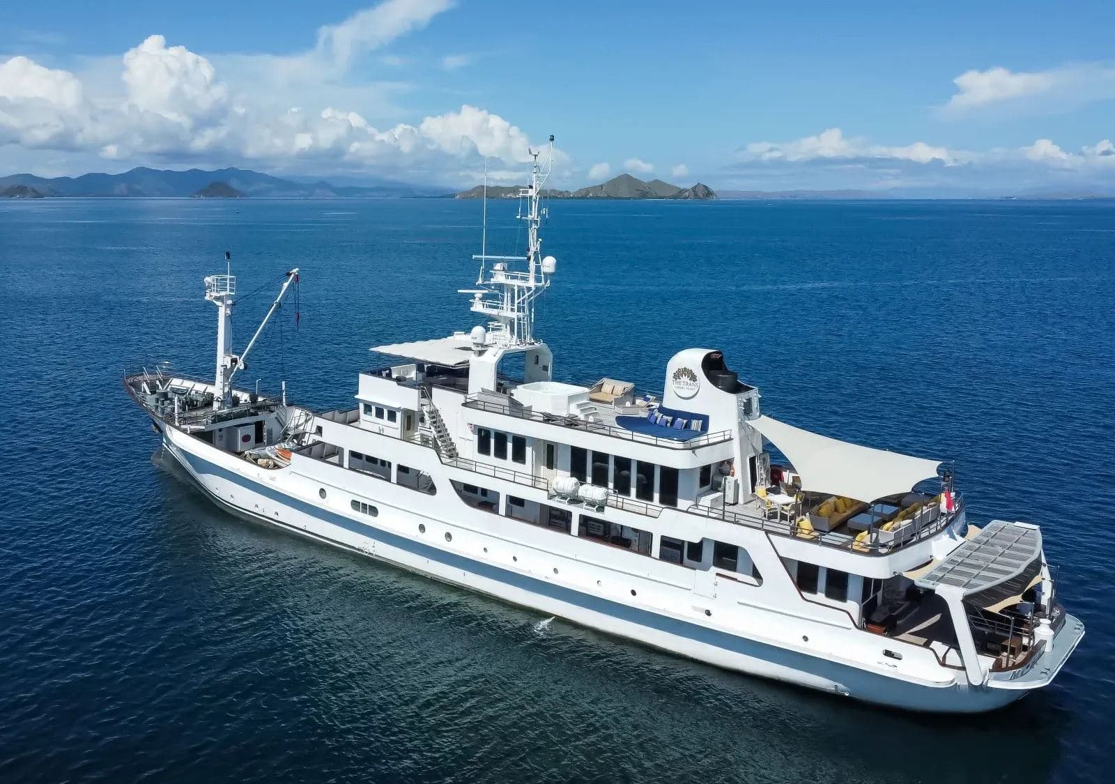 Trans Luxury Yacht, exterior view